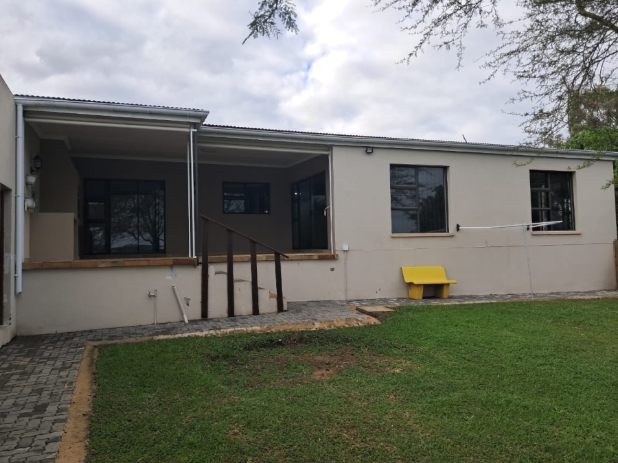 To Let 2 Bedroom Property for Rent in Kwelera Eastern Cape